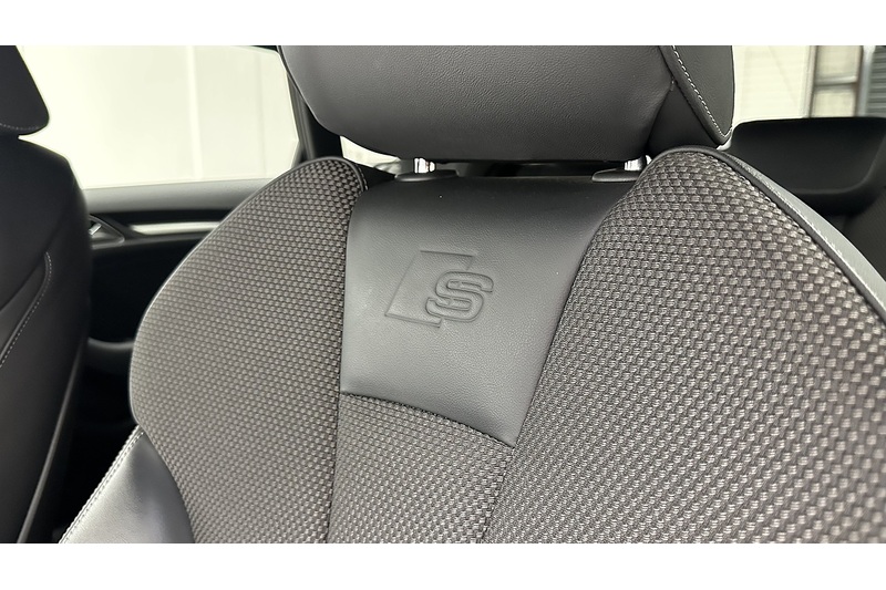 Audi A3 TFSI Black Edition - U4068