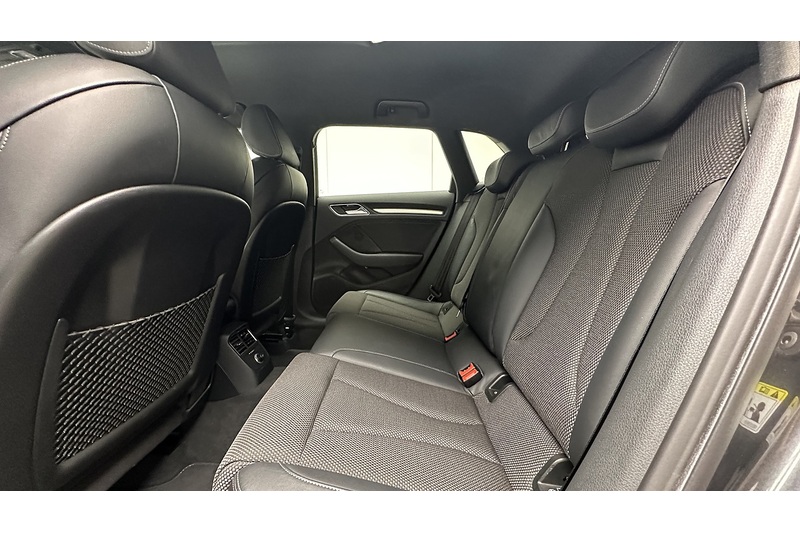 Audi A3 TFSI Black Edition - U4068