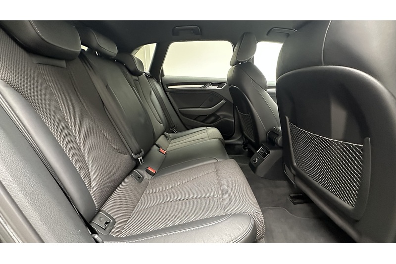 Audi A3 TFSI Black Edition - U4068