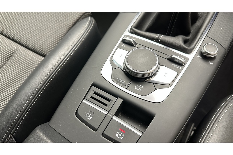 Audi A3 TFSI Black Edition - U4068