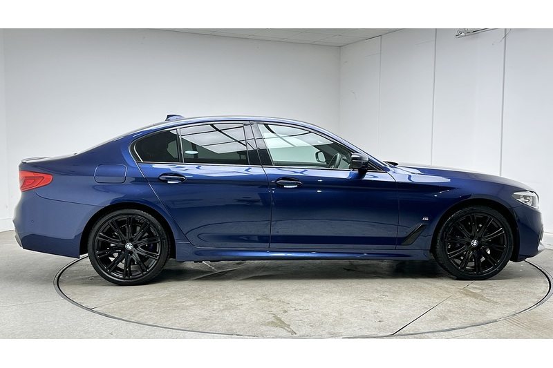BMW 5 Series 530e M Sport - U4083