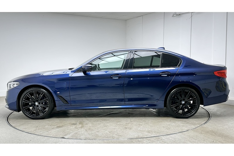 BMW 5 Series 530e M Sport - U4083