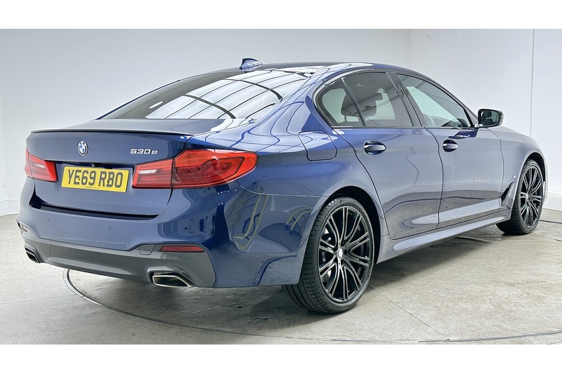 BMW 5 Series 530e M Sport - U4083