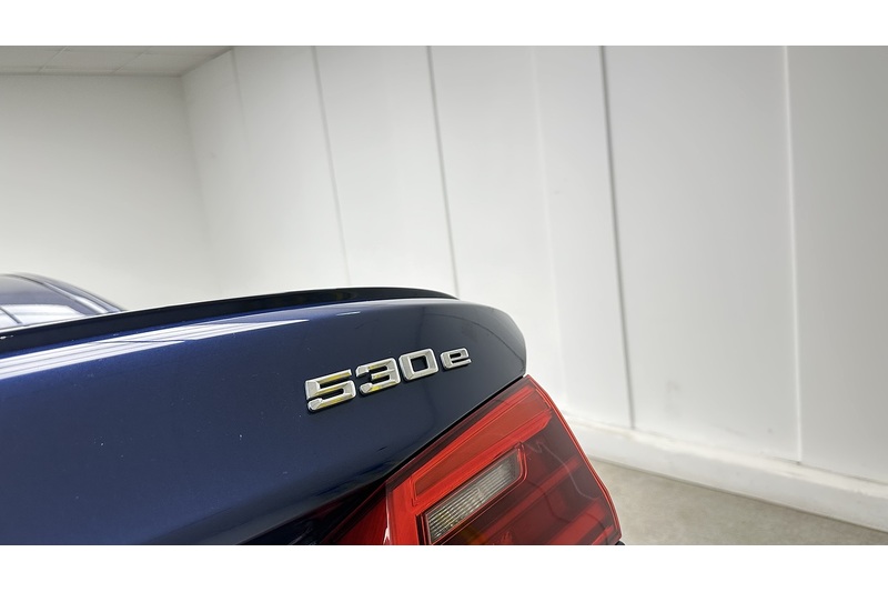 BMW 5 Series 530e M Sport - U4083