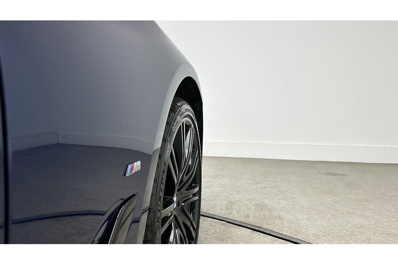 BMW 5 Series 530e M Sport - U4083