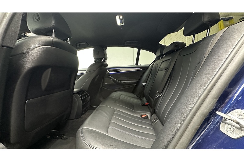 BMW 5 Series 530e M Sport - U4083