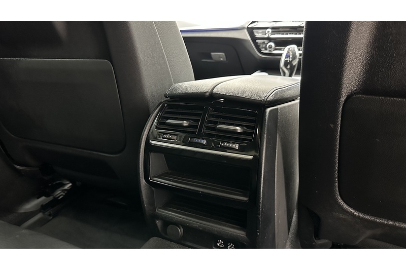 BMW 5 Series 530e M Sport - U4083