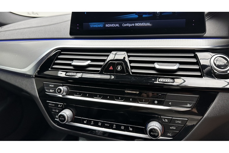 BMW 5 Series 530e M Sport - U4083