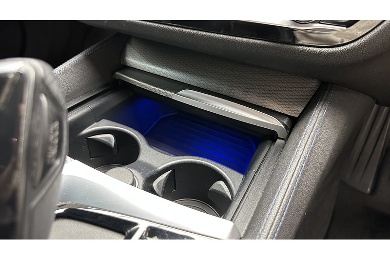 BMW 5 Series 530e M Sport - U4083