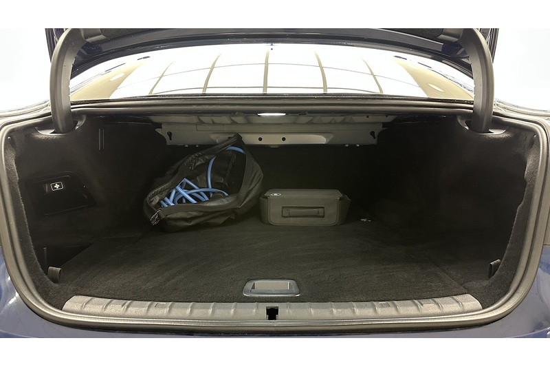 BMW 5 Series 530e M Sport - U4083