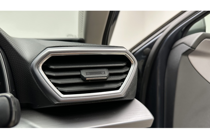SEAT Leon TSI EVO FR - U4093