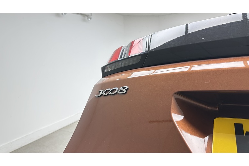 Peugeot 3008 PureTech GT Line Premium - U4116