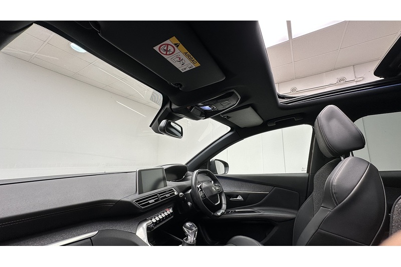 Peugeot 3008 PureTech GT Line Premium - U4116
