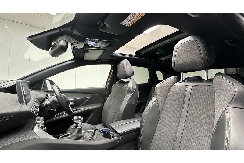 Peugeot 3008 PureTech GT Line Premium - U4116