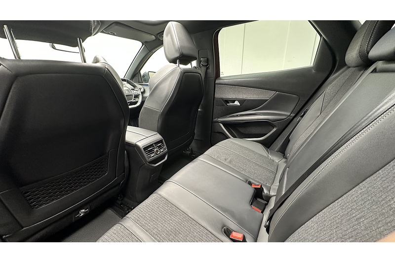 Peugeot 3008 PureTech GT Line Premium - U4116
