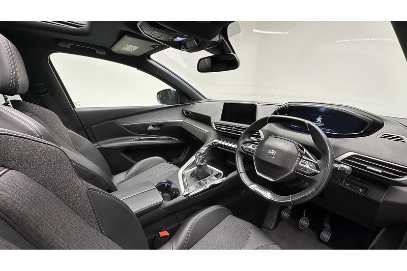 Peugeot 3008 PureTech GT Line Premium - U4116