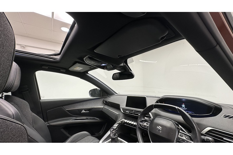Peugeot 3008 PureTech GT Line Premium - U4116