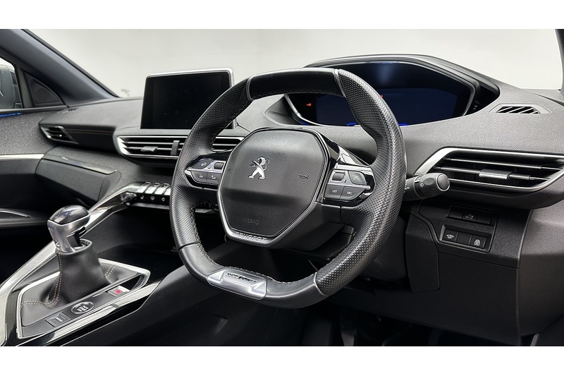 Peugeot 3008 PureTech GT Line Premium - U4116