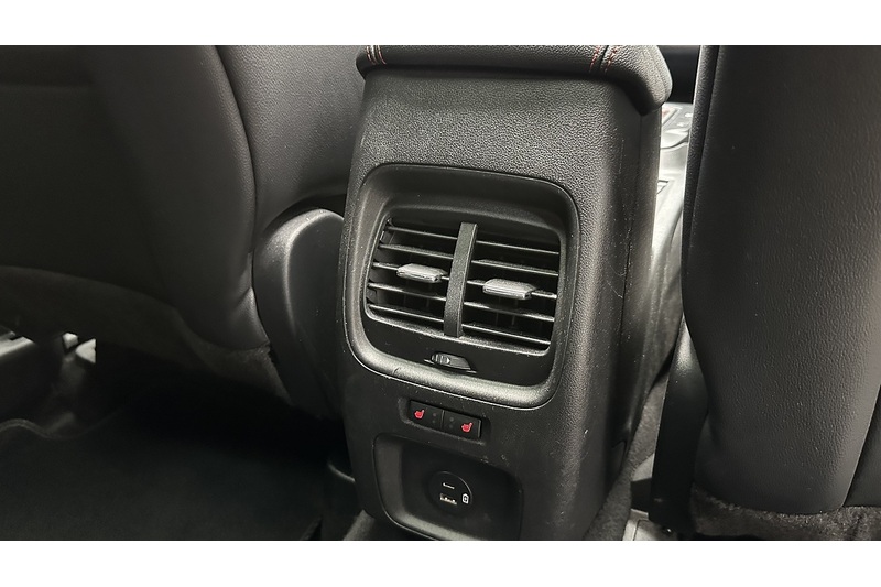 Ford Kuga T EcoBoost ST-Line X Edition - U4122