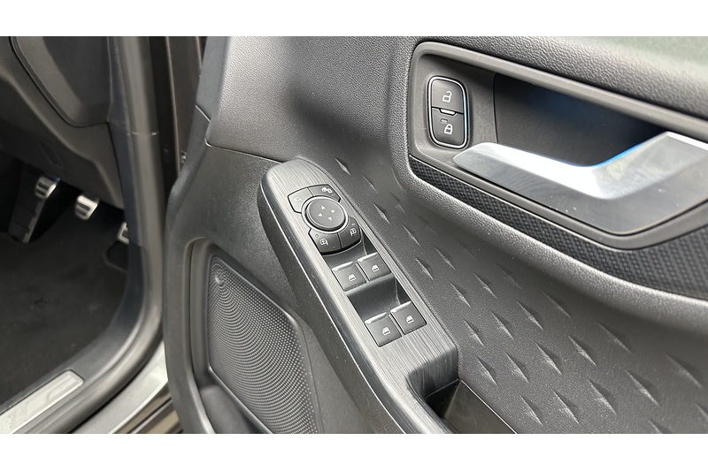 Ford Kuga T EcoBoost ST-Line X Edition - U4122