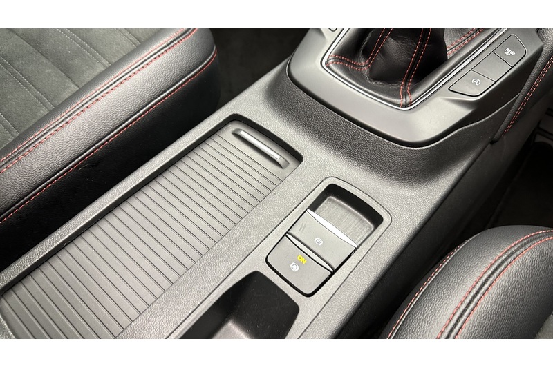 Ford Kuga T EcoBoost ST-Line X Edition - U4122
