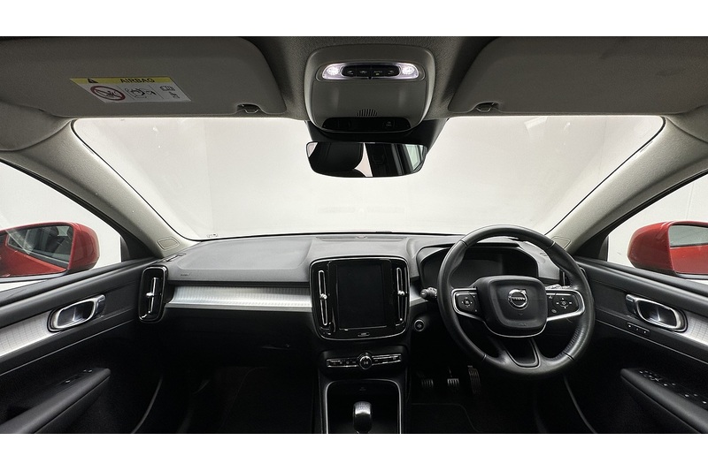 Volvo XC40 T3 Momentum Pro - U4144