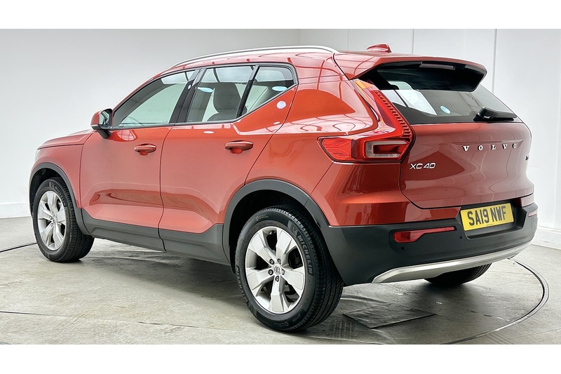 Volvo XC40 T3 Momentum Pro - U4144