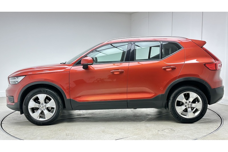 Volvo XC40 T3 Momentum Pro - U4144