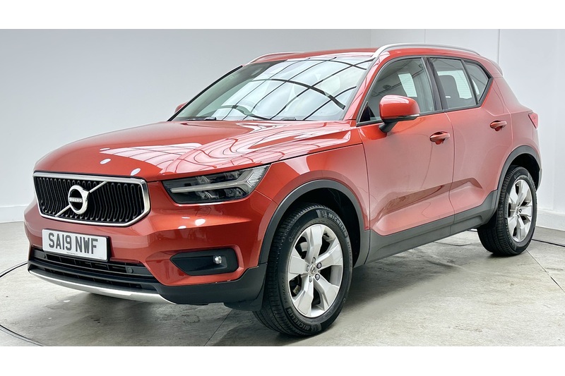 Volvo XC40 T3 Momentum Pro - U4144