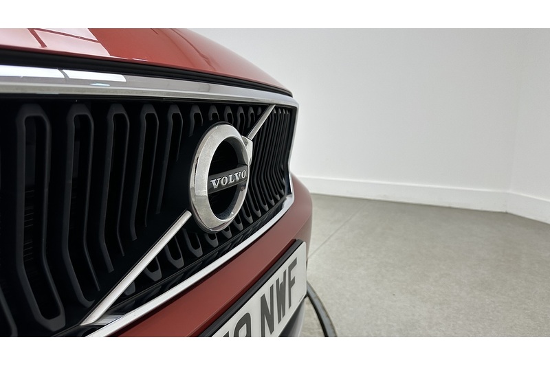 Volvo XC40 T3 Momentum Pro - U4144