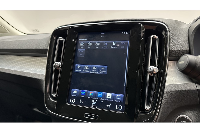 Volvo XC40 T3 Momentum Pro - U4144