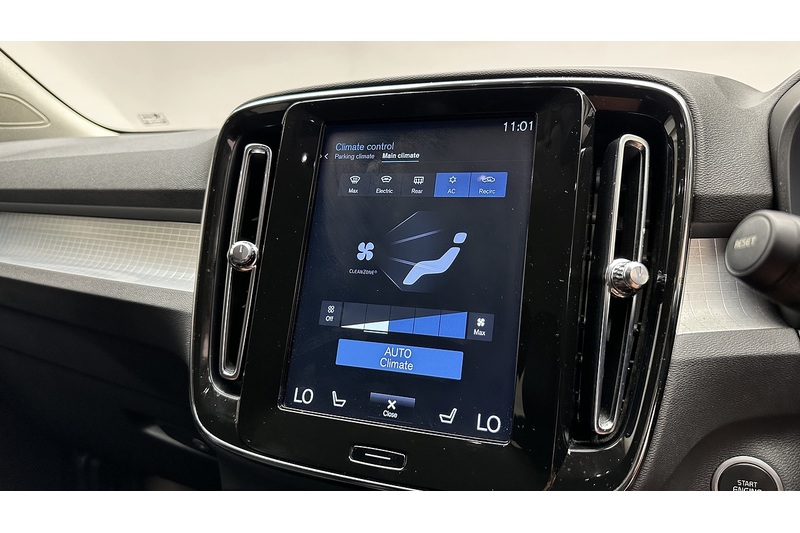 Volvo XC40 T3 Momentum Pro - U4144