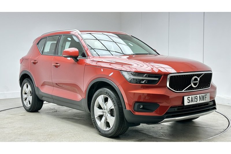 Volvo XC40 T3 Momentum Pro - U4144