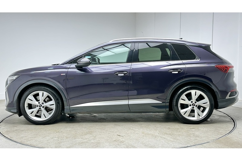 Audi Q4 e-tron S line - U4147