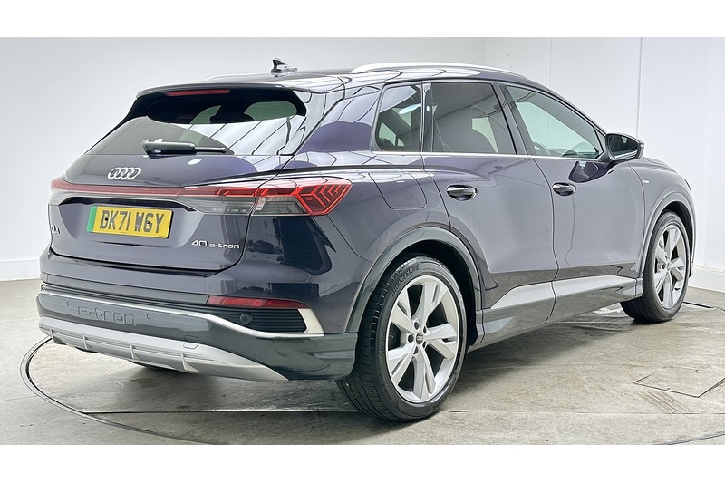 Audi Q4 e-tron S line - U4147