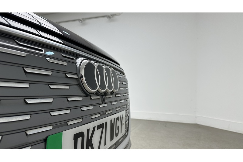 Audi Q4 e-tron S line - U4147