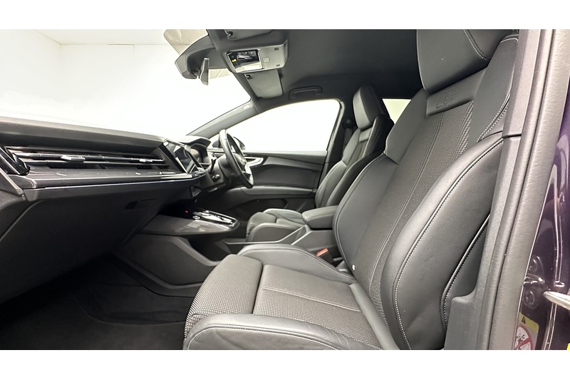 Audi Q4 e-tron S line - U4147