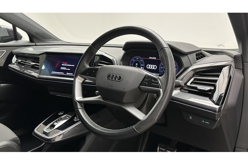 Audi Q4 e-tron S line - U4147