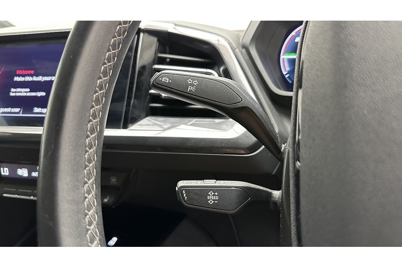 Audi Q4 e-tron S line - U4147