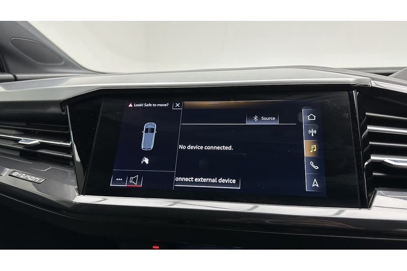 Audi Q4 e-tron S line - U4147