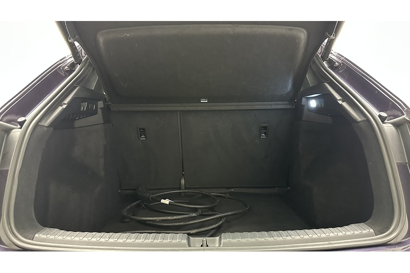 Audi Q4 e-tron S line - U4147