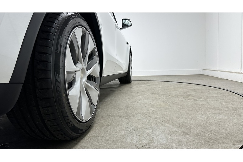 Tesla Model Y Long Range - U4160