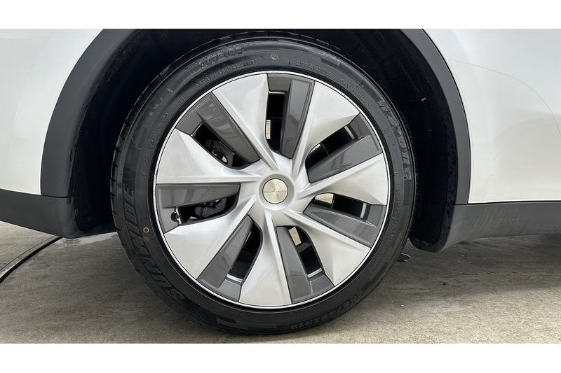 Tesla Model Y Long Range - U4160