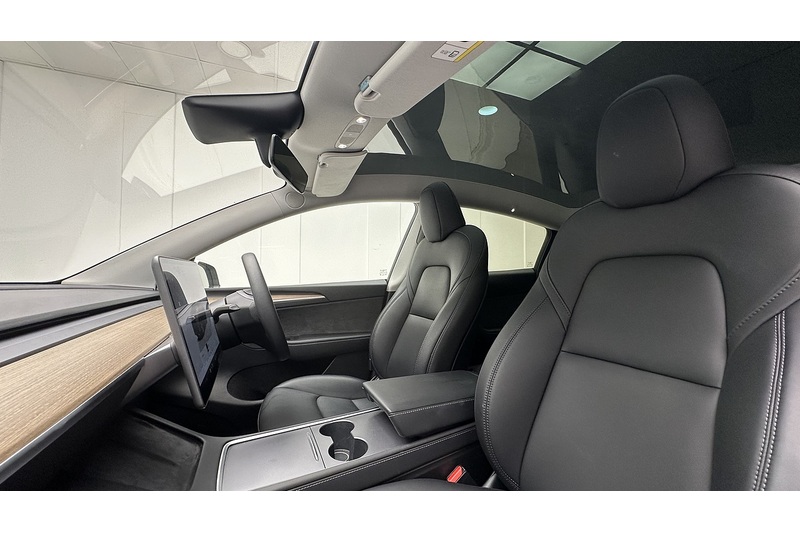 Tesla Model Y Long Range - U4160