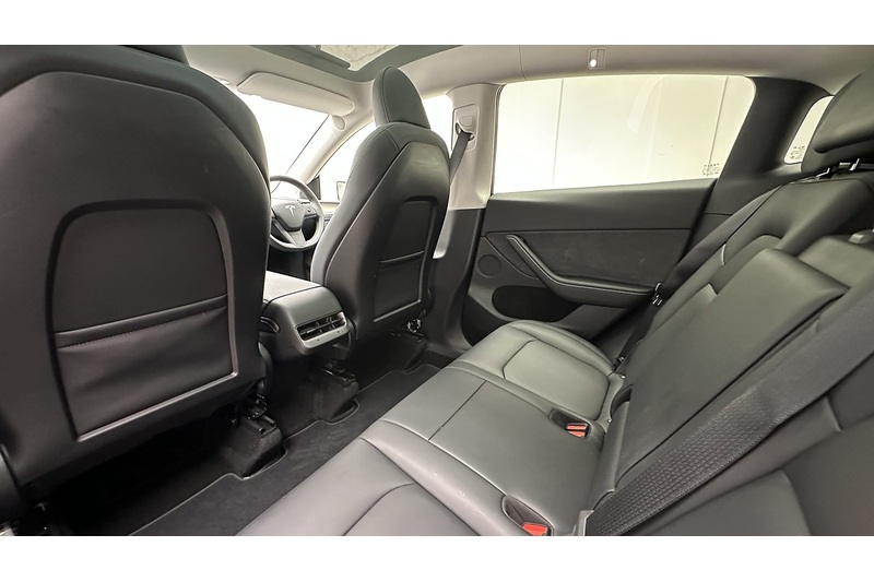 Tesla Model Y Long Range - U4160