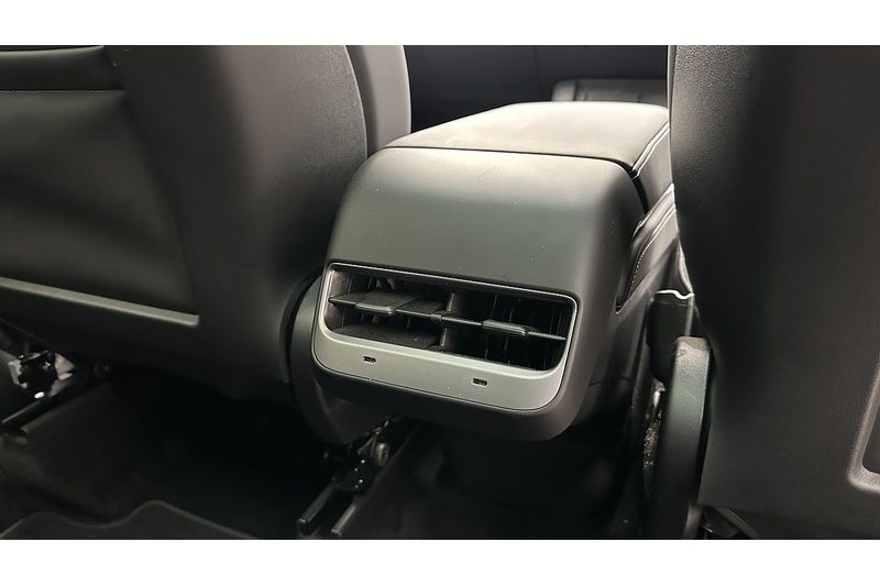 Tesla Model Y Long Range - U4160