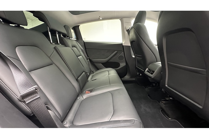Tesla Model Y Long Range - U4160