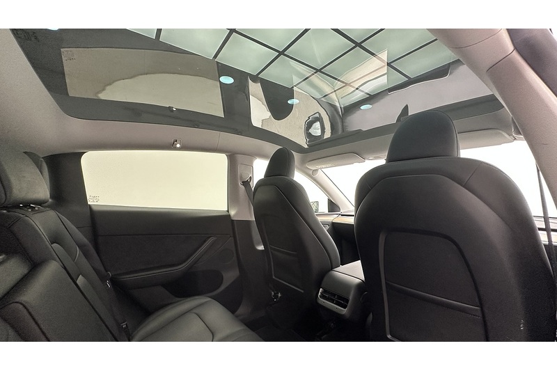 Tesla Model Y Long Range - U4160