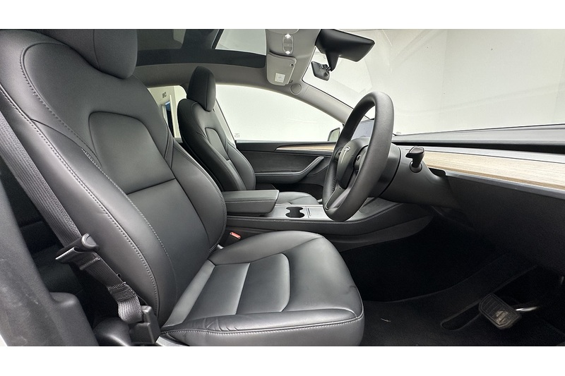 Tesla Model Y Long Range - U4160
