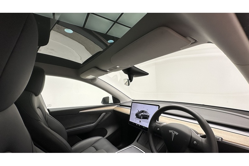 Tesla Model Y Long Range - U4160
